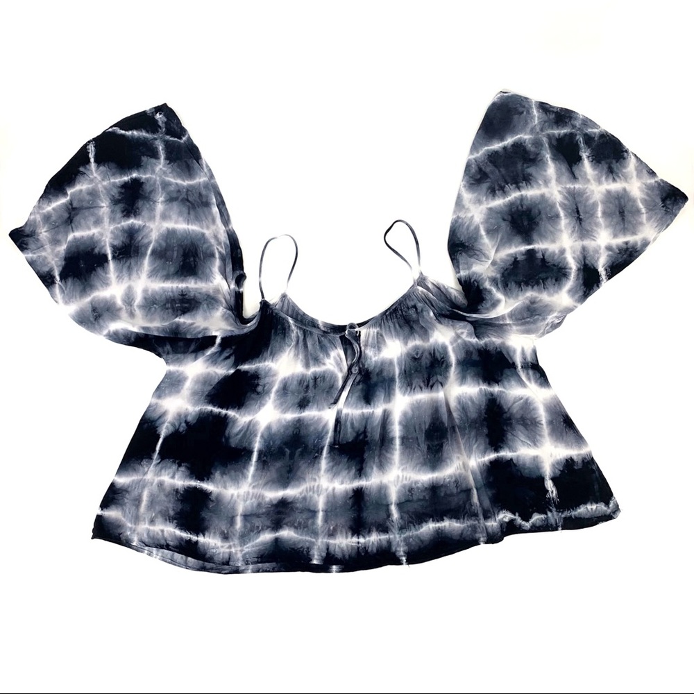 Honey Punch Cold Shoulder Bell Sleeve Tie Dye Blouse, Medium
